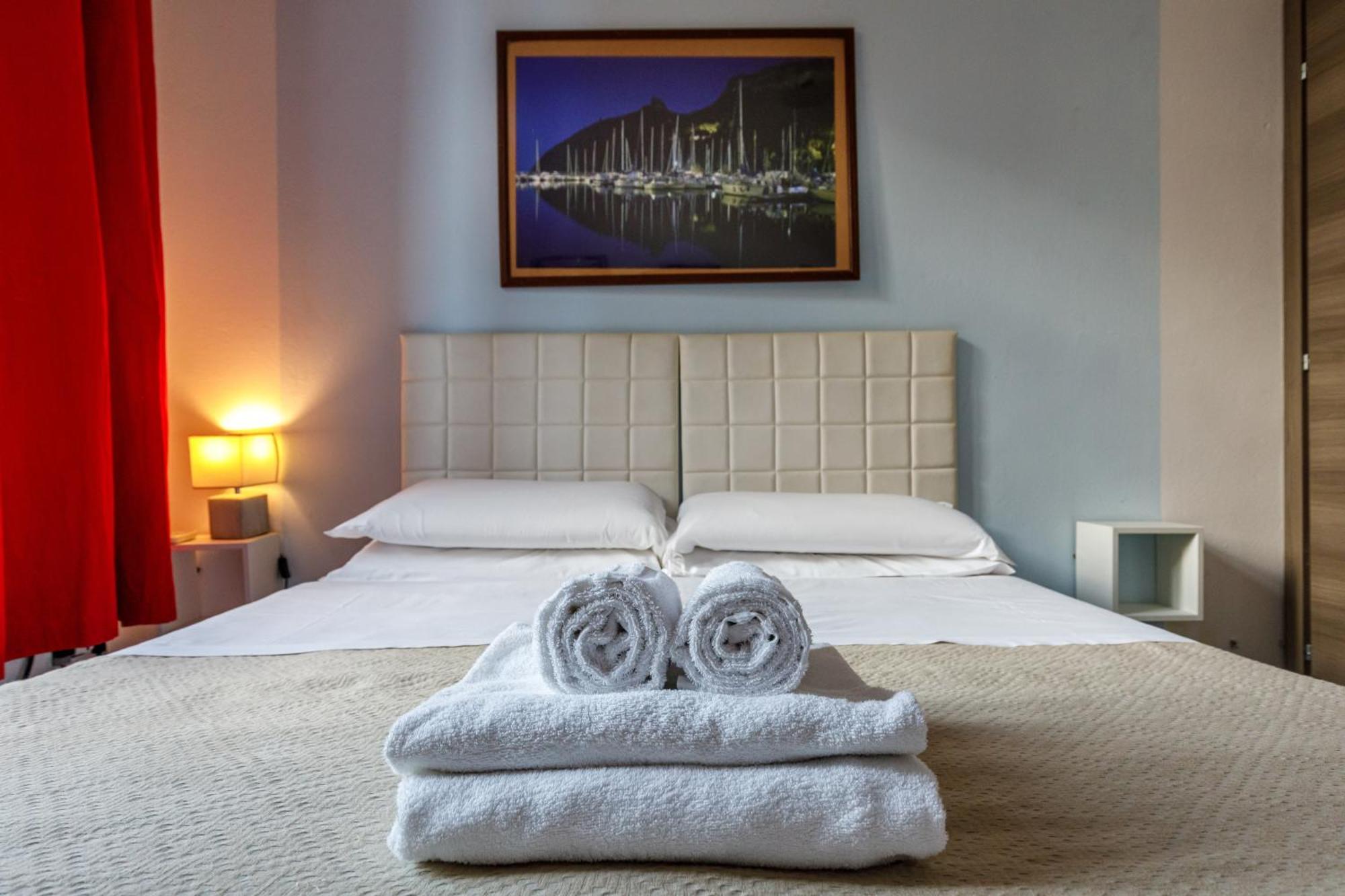 Onlyrooms III - Recommended For Under 30S Cagliari Luaran gambar