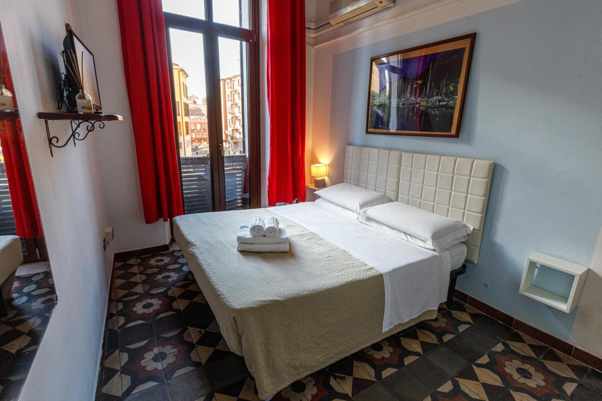 Onlyrooms III - Recommended For Under 30S Cagliari Luaran gambar