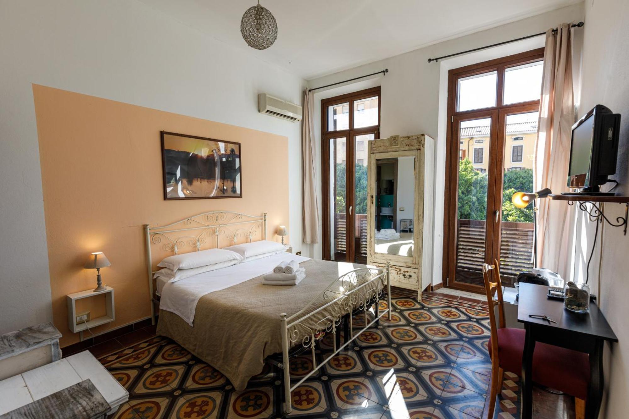 Onlyrooms III - Recommended For Under 30S Cagliari Bilik gambar