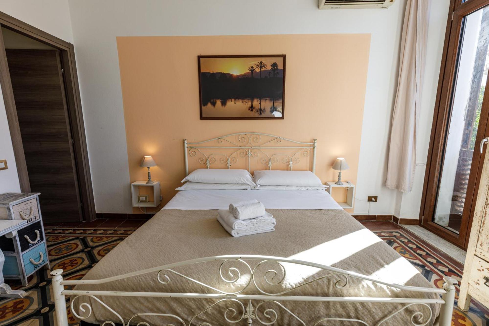 Onlyrooms III - Recommended For Under 30S Cagliari Bilik gambar