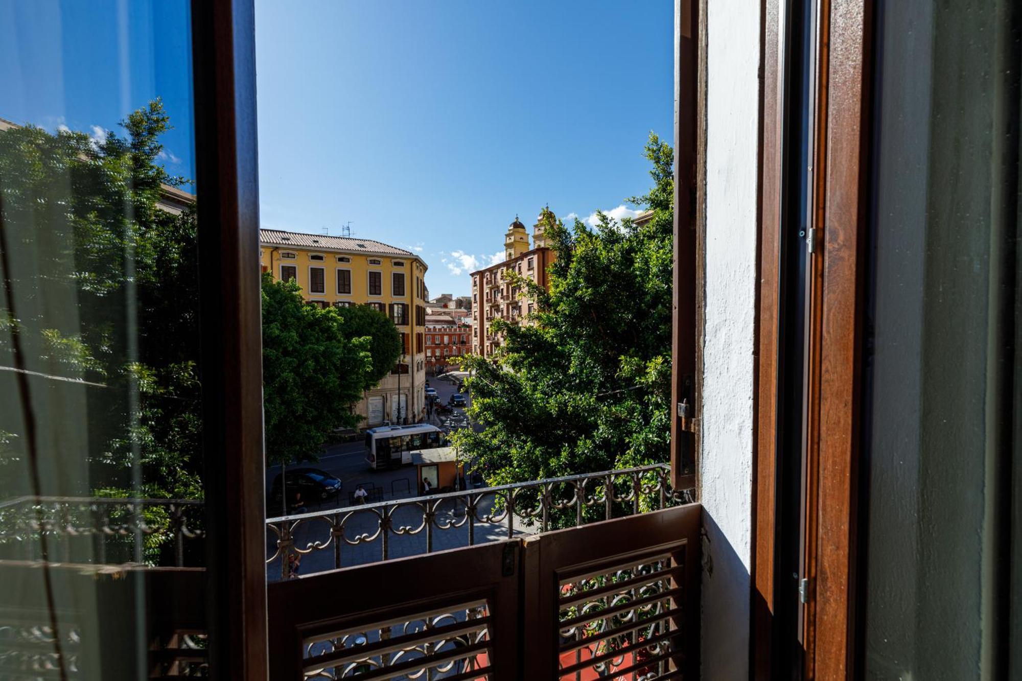 Onlyrooms III - Recommended For Under 30S Cagliari Luaran gambar